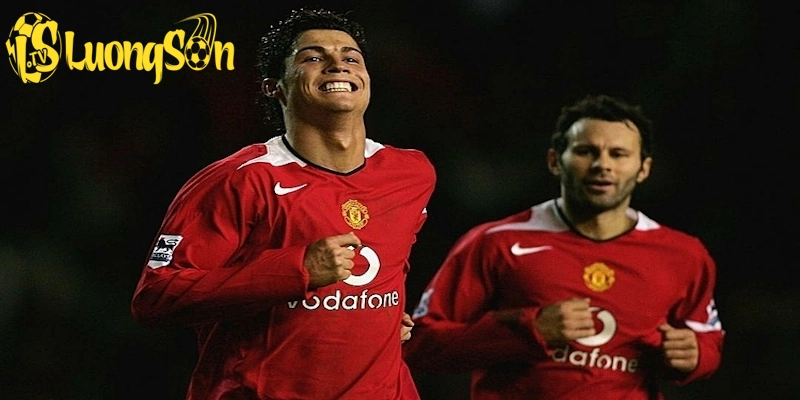 Ryan Giggs chia sẻ về Ronaldo