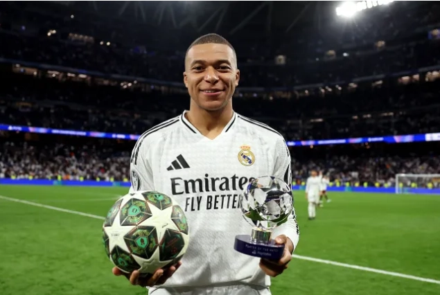 Kylian Mbappe đưa Real vào vòng 1/8 Champions League mùa này.